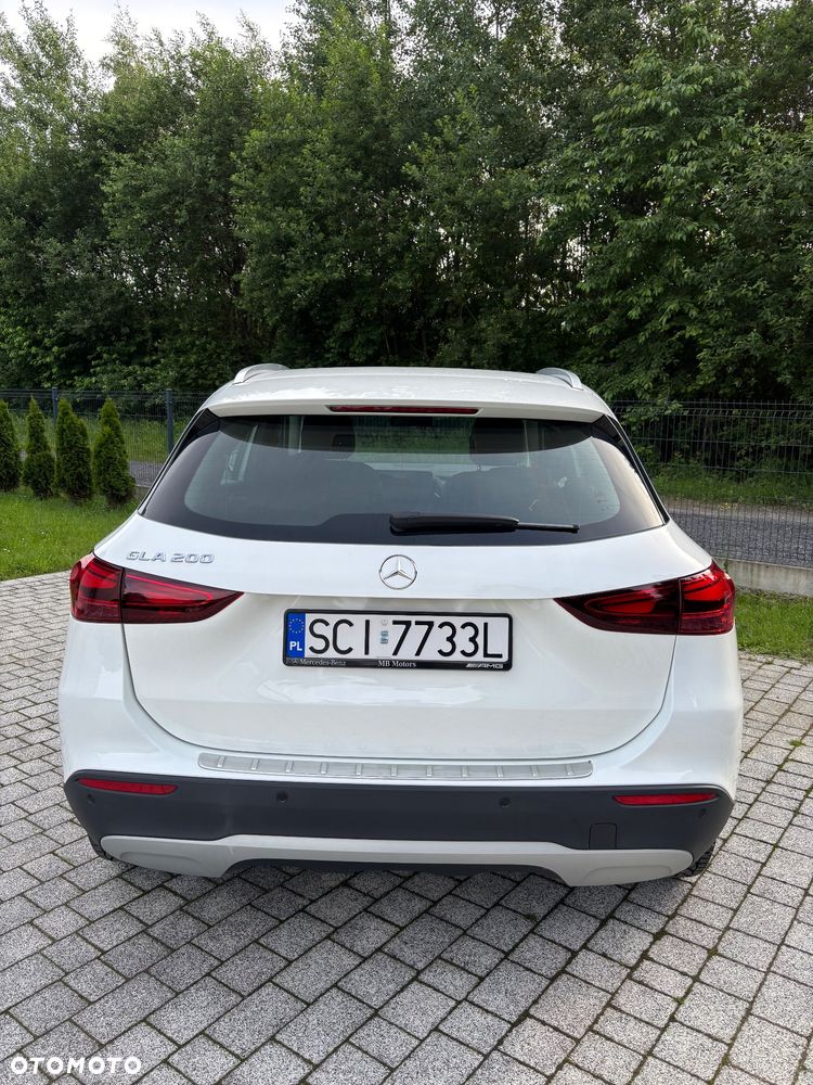 Mercedes-Benz GLA 200 Style - 4