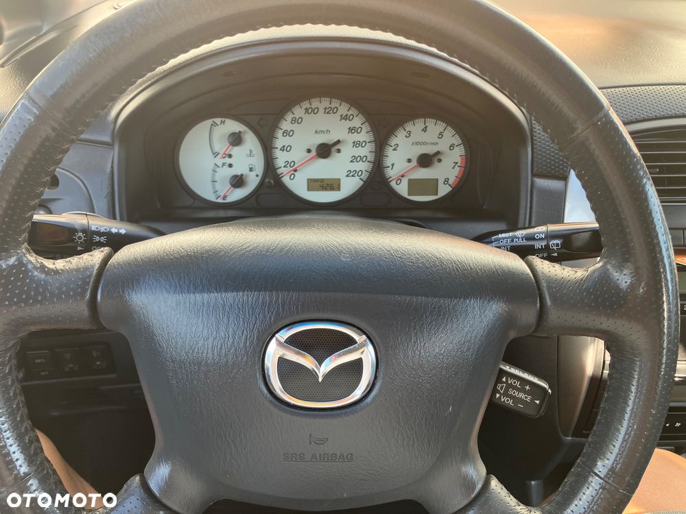 Mazda Premacy - 11