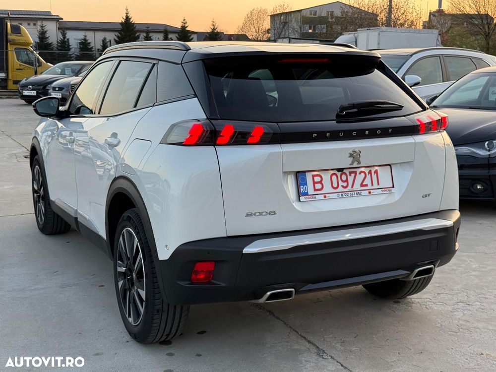 Peugeot 2008 PureTech 130 EAT8 GT Pack - 17