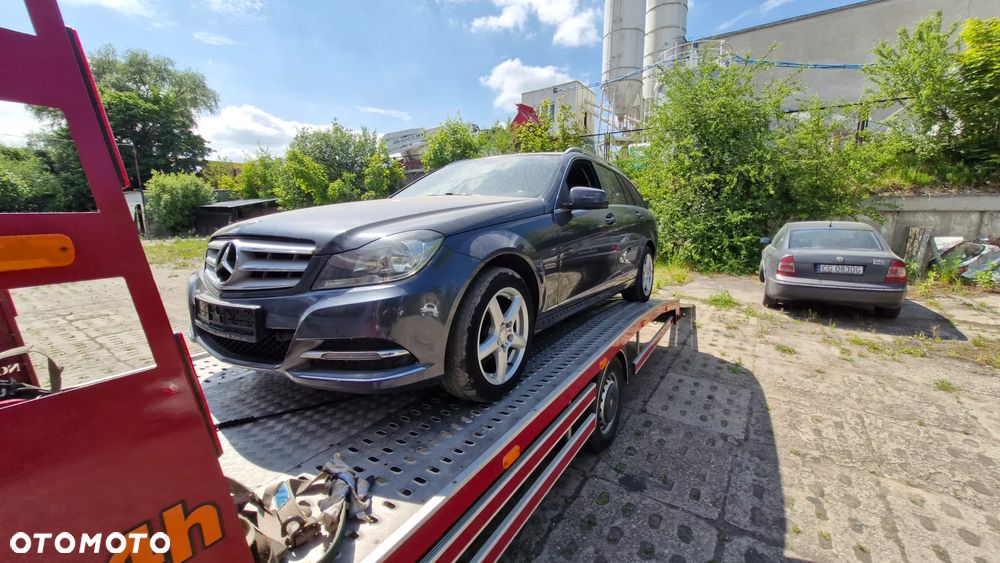 Mercedes-Benz Klasa C 220 CDI Edition - 9