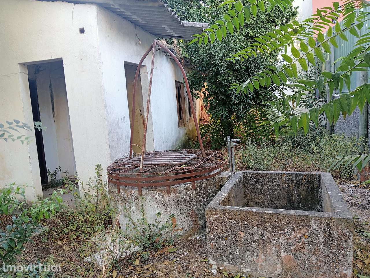 Moradia T2 para Restaurar a 5 Minutos de Santarém - Grande imagem: 3/10