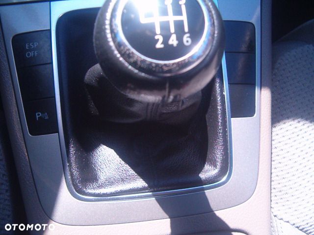 Volkswagen Passat - 13