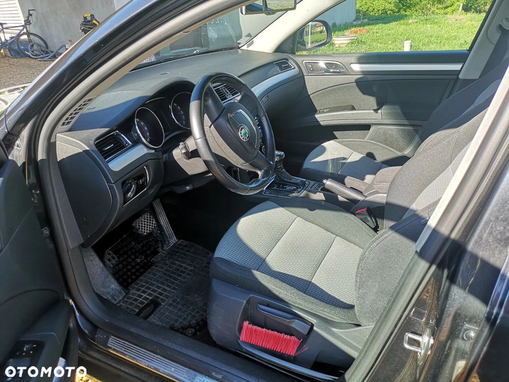 Skoda Superb 2.0 TDI Ambition DSG - 6