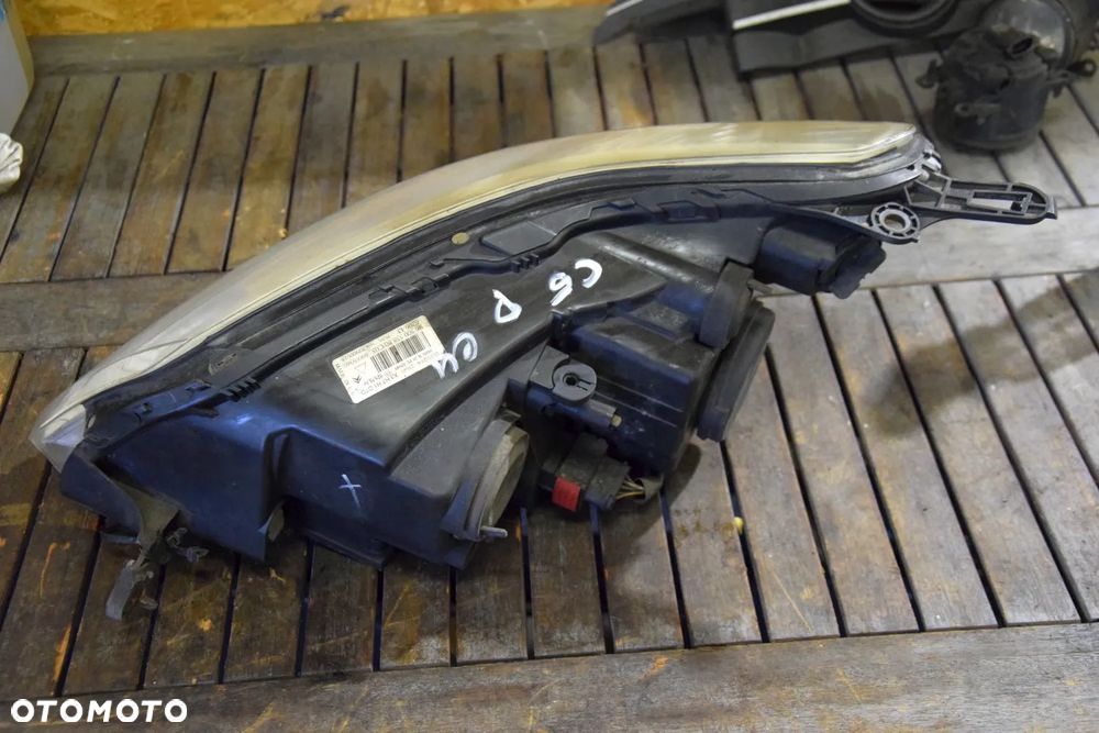 Citroen C5 II LIFT 04-08 Lampa przednia prawa prawy przód EUROPA - 7