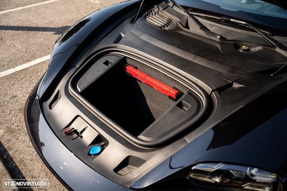 Porsche Taycan Turbo - 17