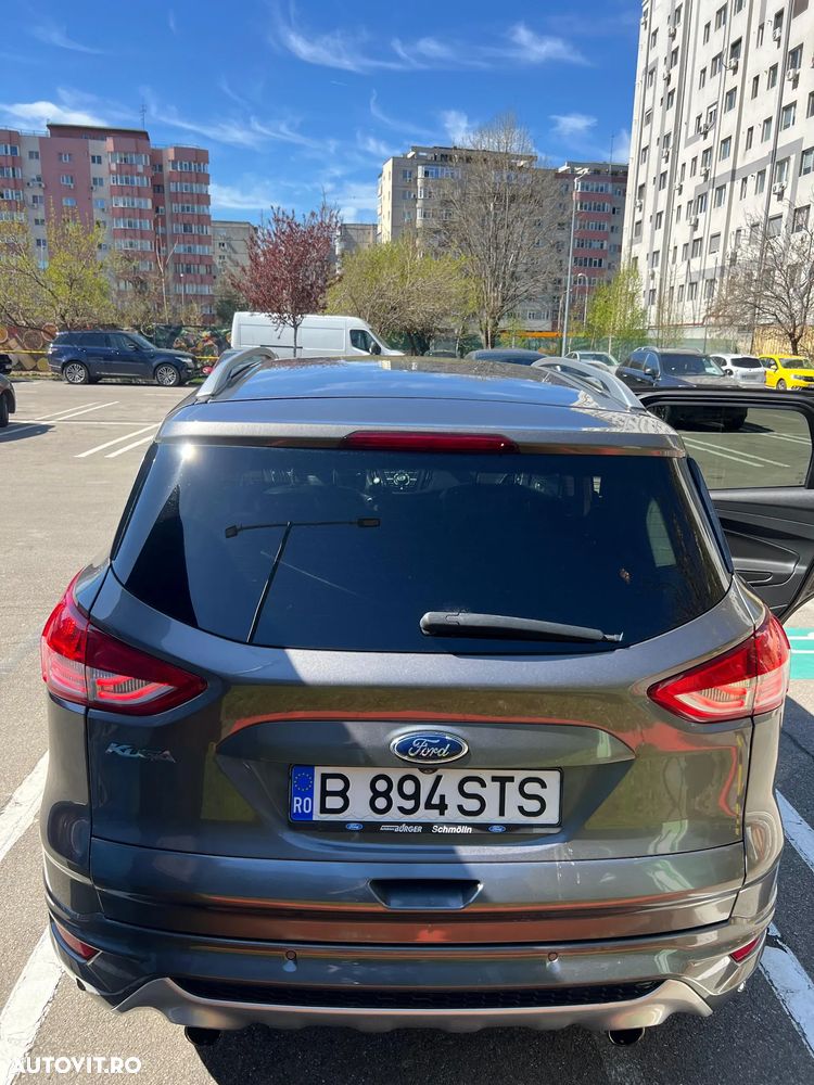 Ford Kuga 2.0 TDCi Powershift 4WD Titanium - 4