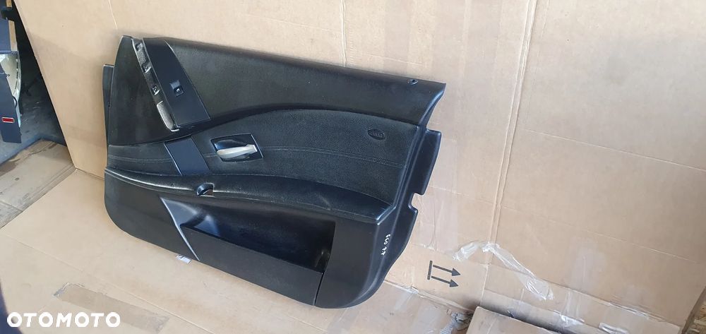 Boczek tapicerka prawy przód przednia prawa skóra BMW 5 E60 - 3