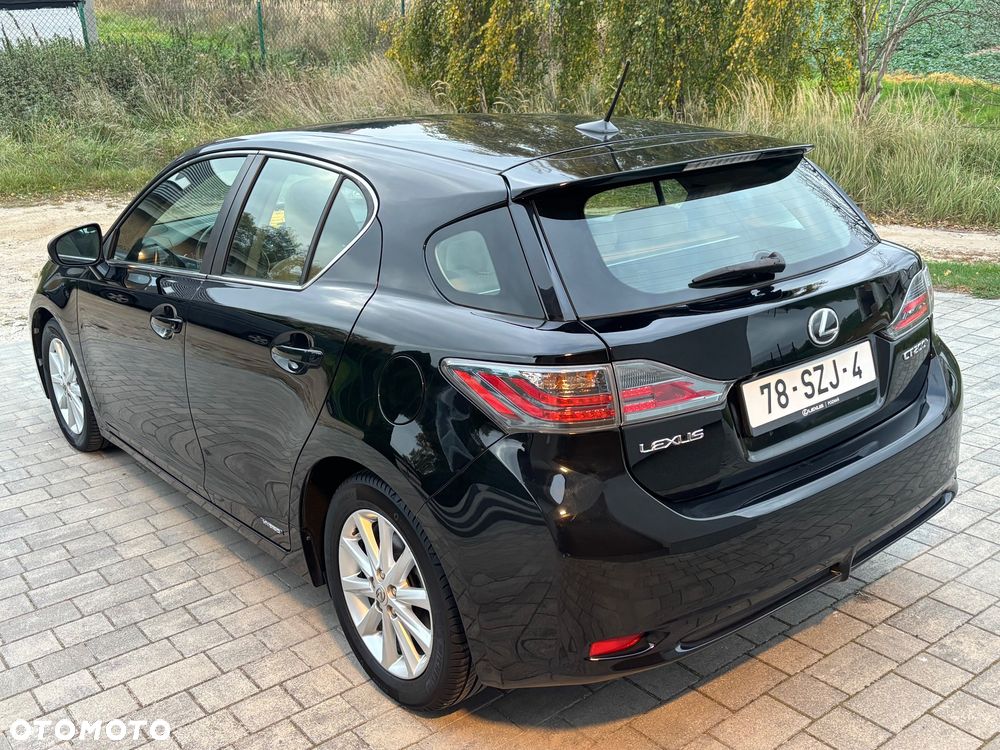 Lexus CT - 10