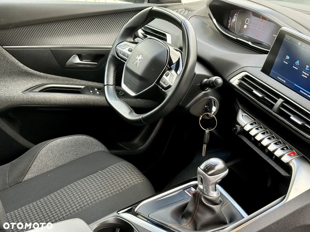 Peugeot 3008 PureTech 130 Stop & Start GPF Active Business-Paket - 24
