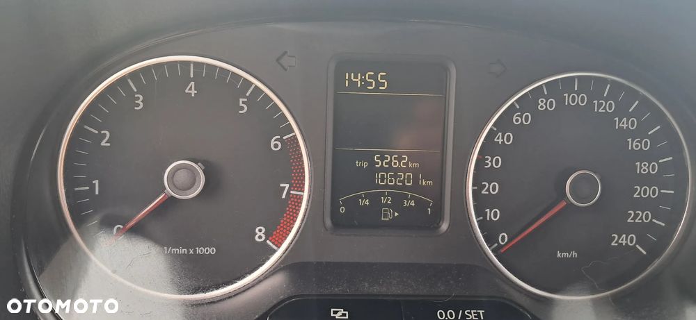 Volkswagen Polo 1.4 16V Comfortline DSG - 16