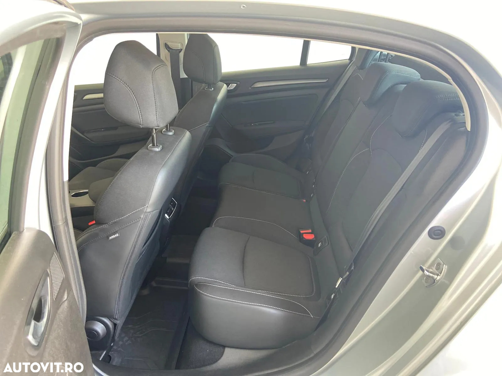 Renault Megane TCe EDC Zen - 18