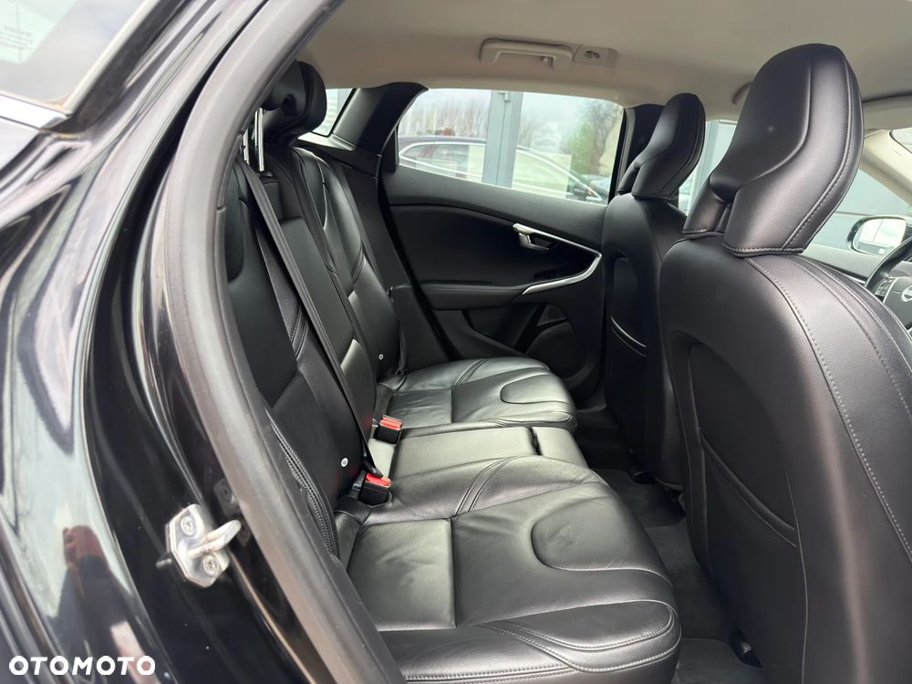 Volvo V40 D2 - 28