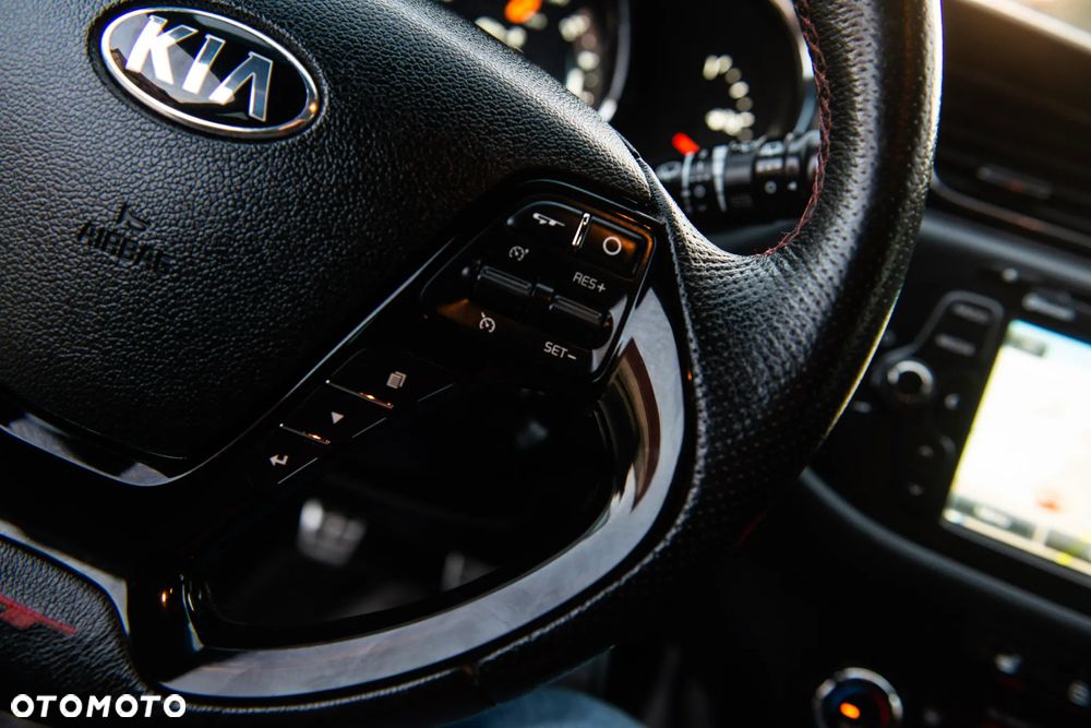 Kia Ceed 1.6 T-GDI GT - 30