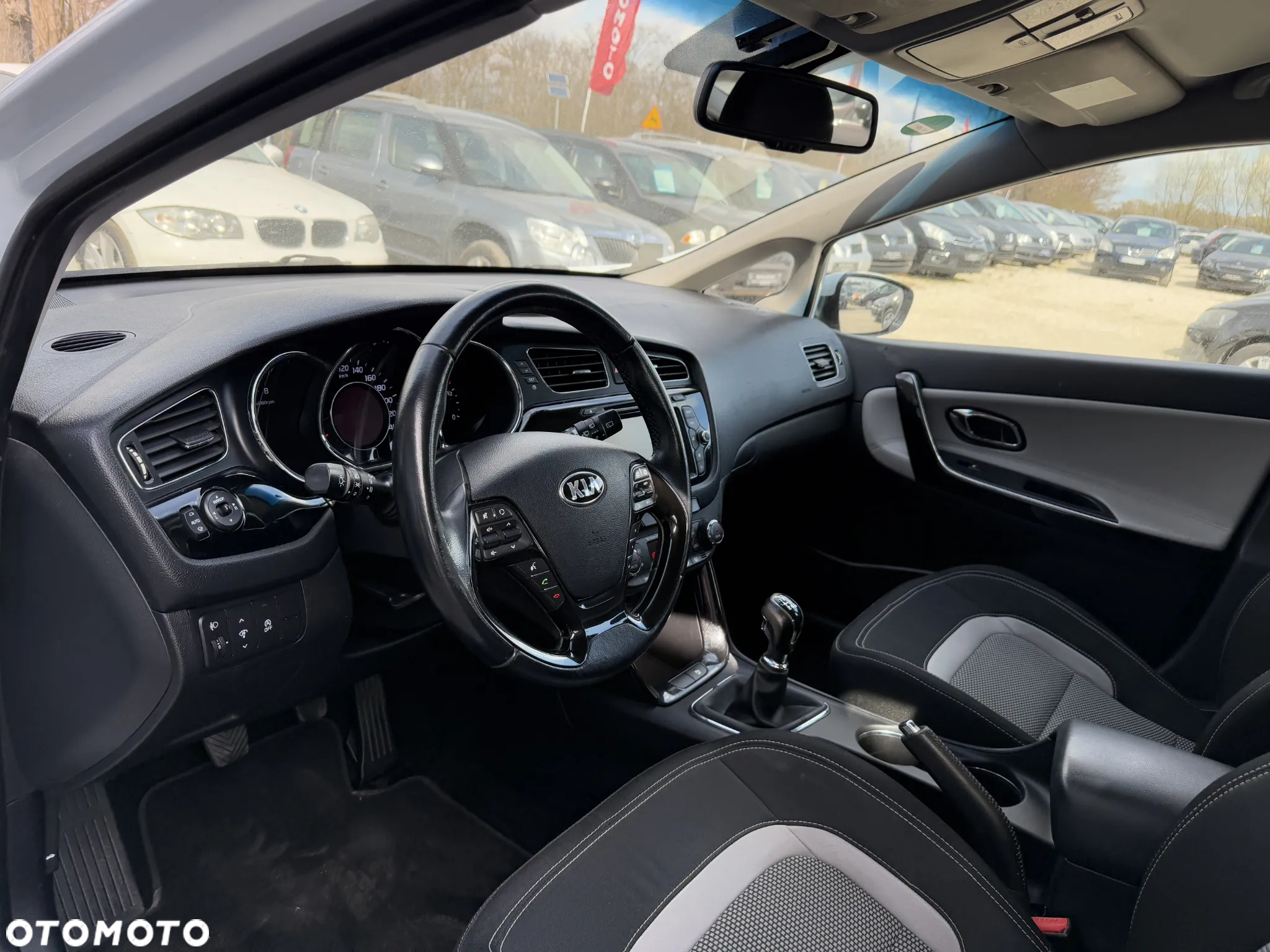 Kia Ceed 1.6 GDI ISG Spirit - 23