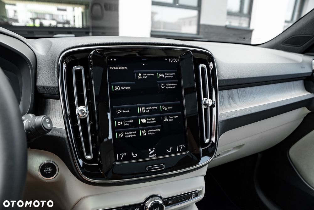 Volvo XC 40 D3 - 36