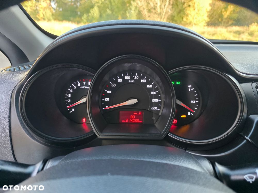 Kia Rio - 31