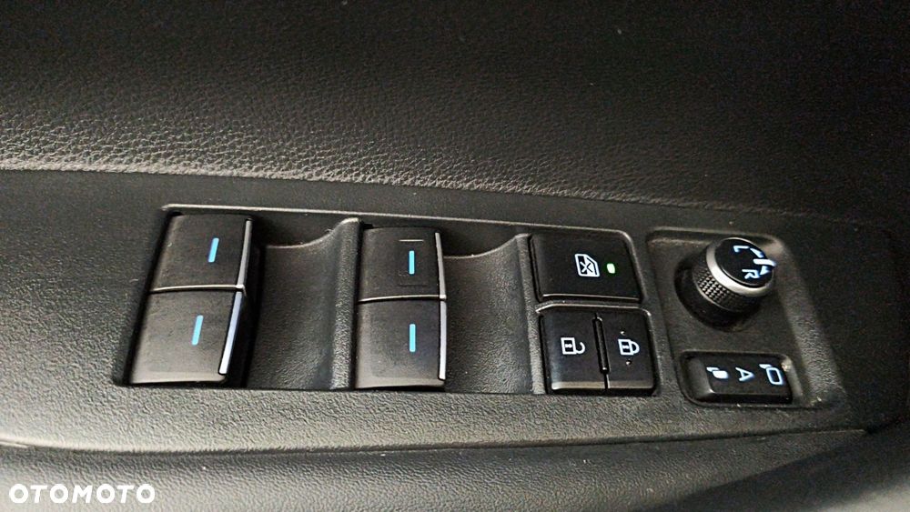 Toyota Corolla 2.0 Hybrid Trek - 20