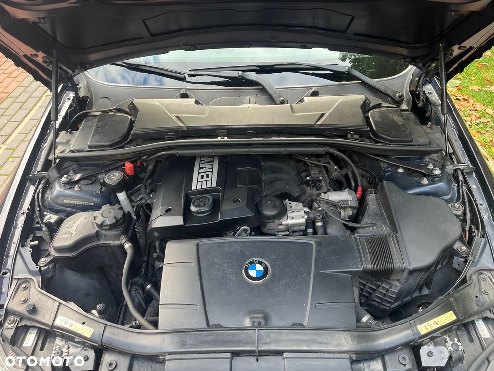 BMW Seria 3 - 22