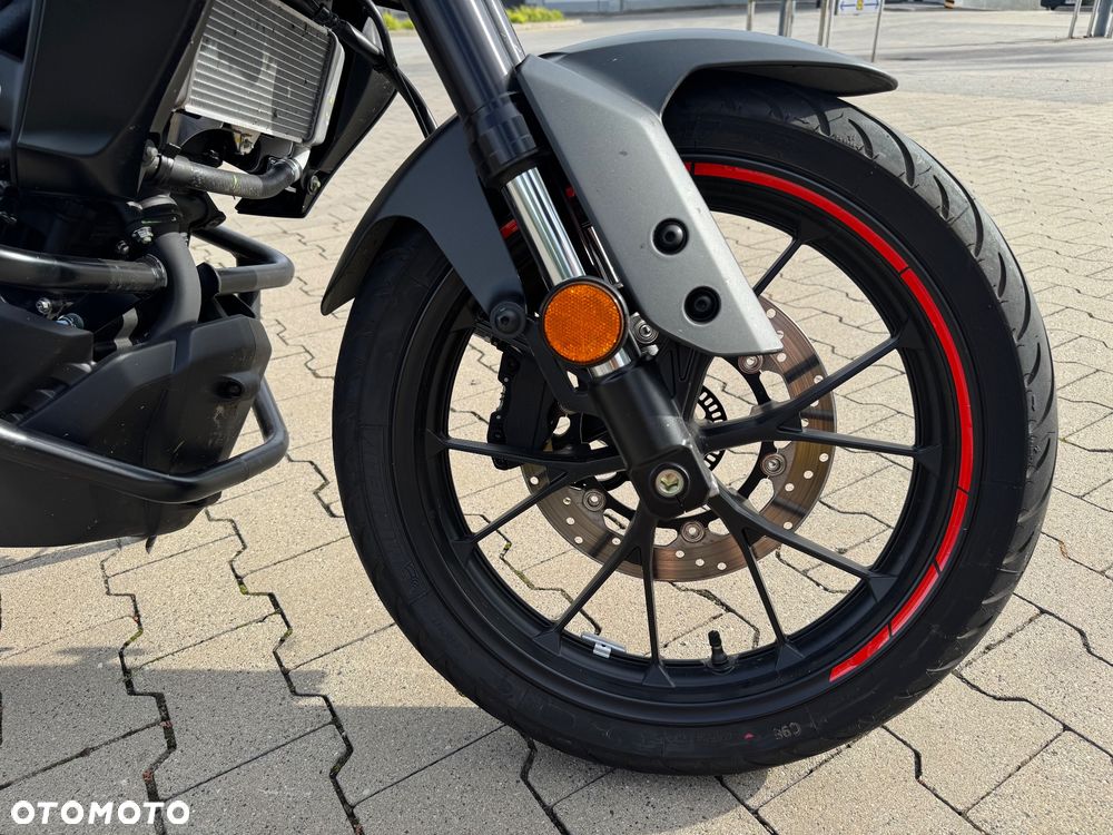 Yamaha MT - 12