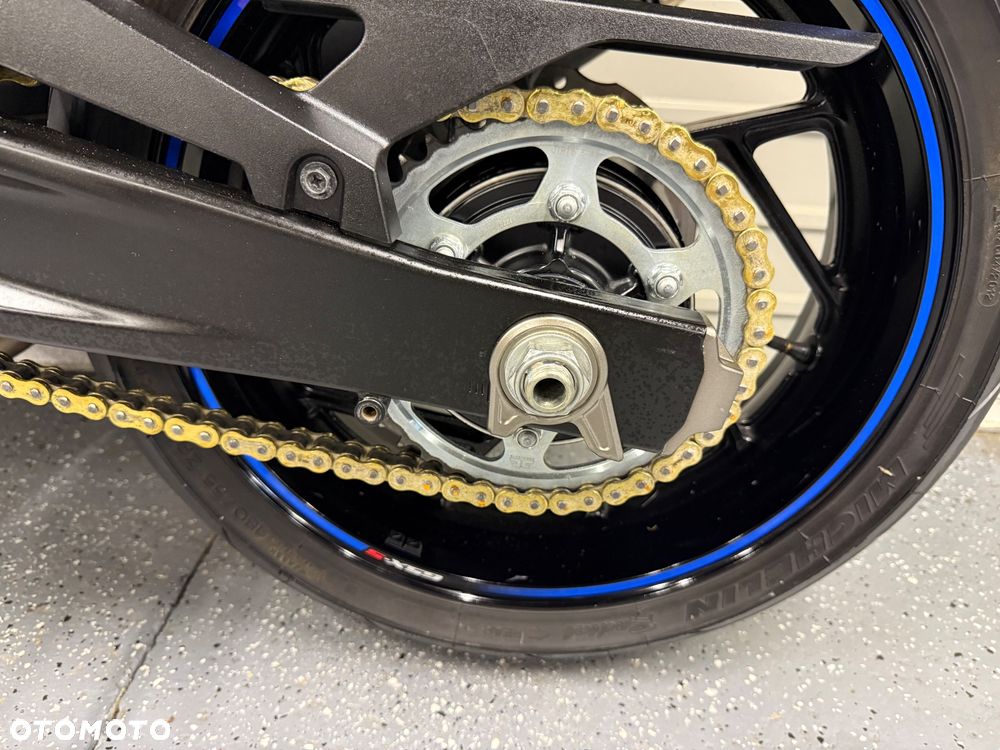 Suzuki GSX - 15