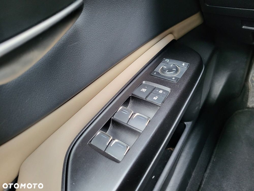 Lexus ES - 37