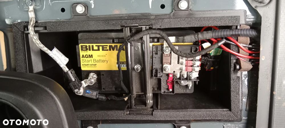 KNAUS LIVE WAVE 700MEG - 36