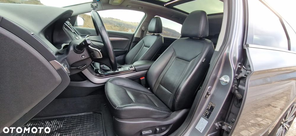 Hyundai i40 Kombi 1.7 CRDi DCT Premium - 8