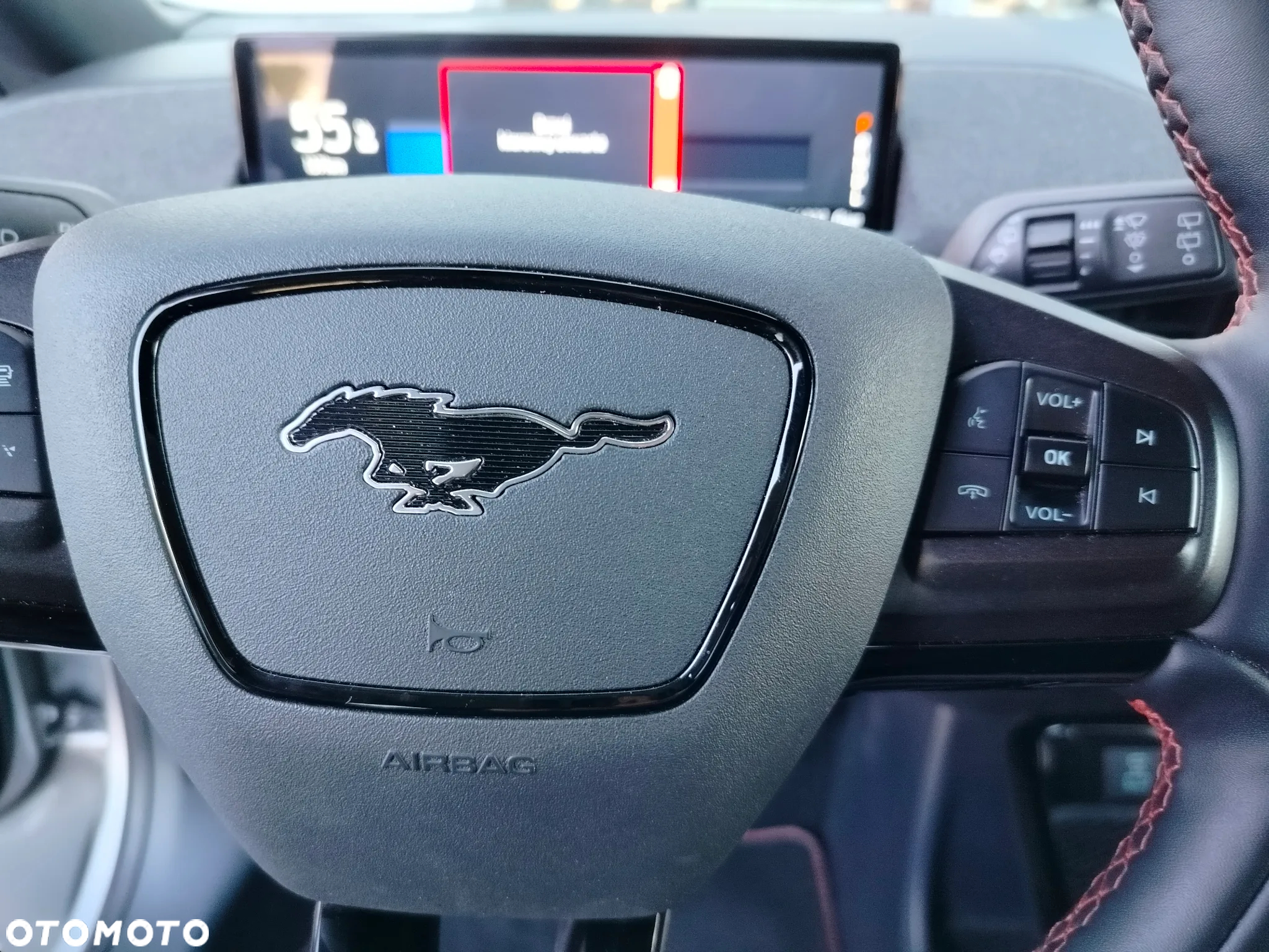 Ford Mustang Mach-E 75kWh AWD Premium - 19