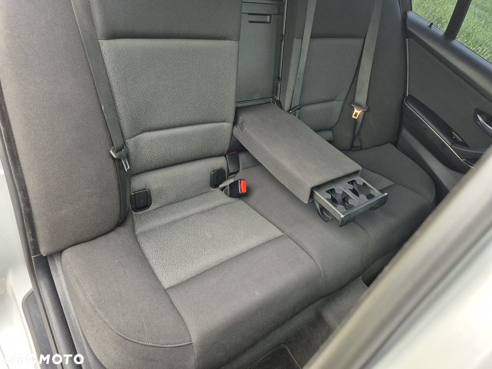 BMW Seria 3 - 18