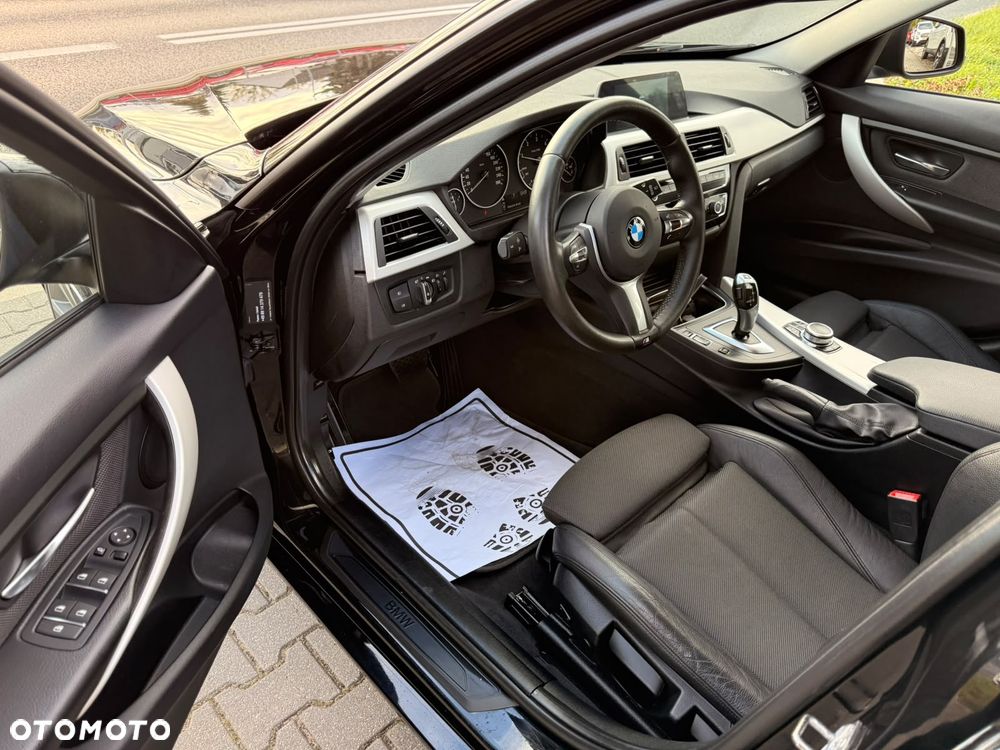 BMW Seria 3 318d Sport Line - 12