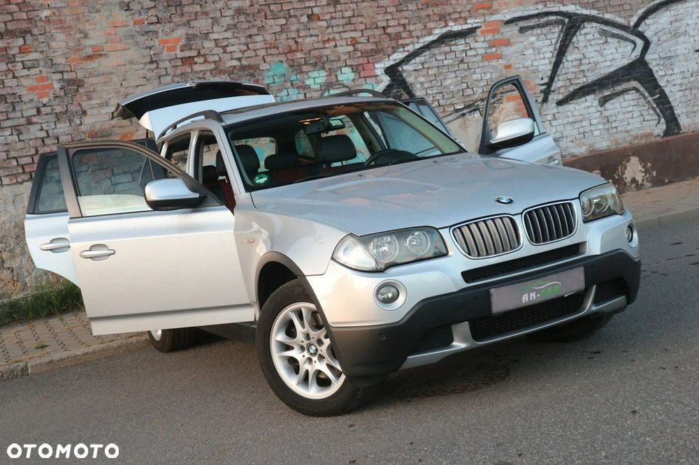 BMW X3 xDrive18d - 24