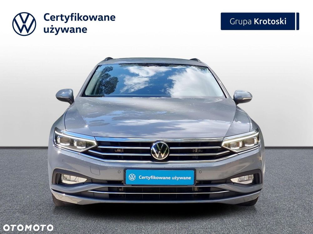 Volkswagen Passat - 11