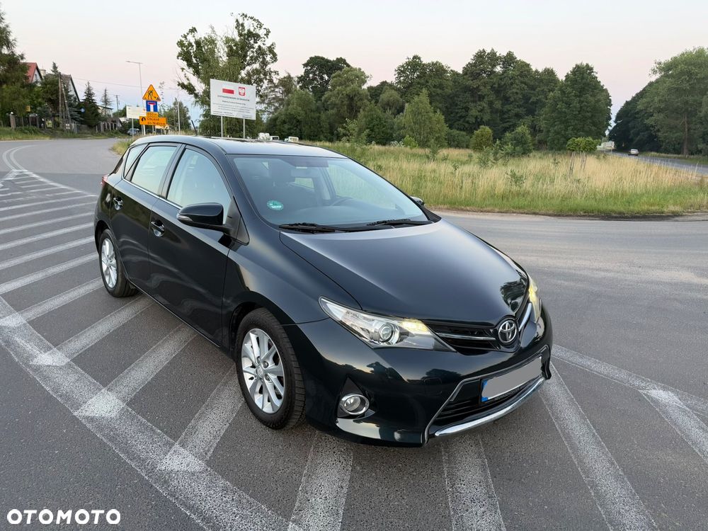 Toyota Auris 2.0 D-4D Dynamic - 4