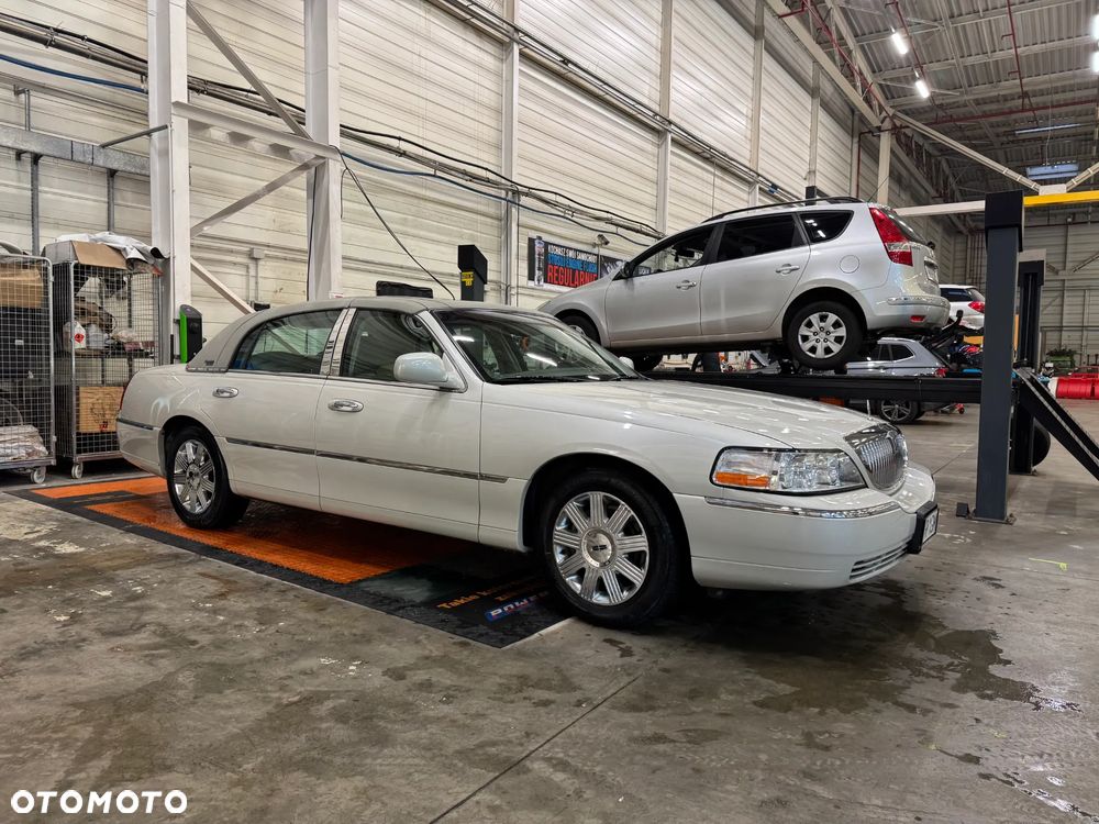 Lincoln Town Car 4.6 Signature - 6