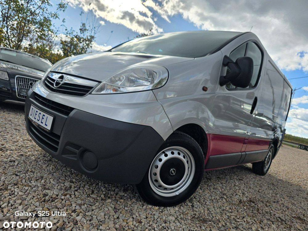 Opel Vivaro - 24