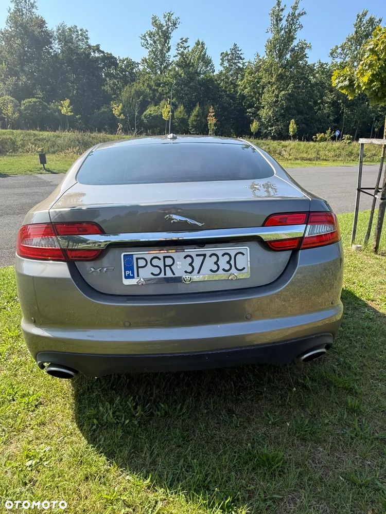 Jaguar XF 3.0 V6 D Luxury - 38