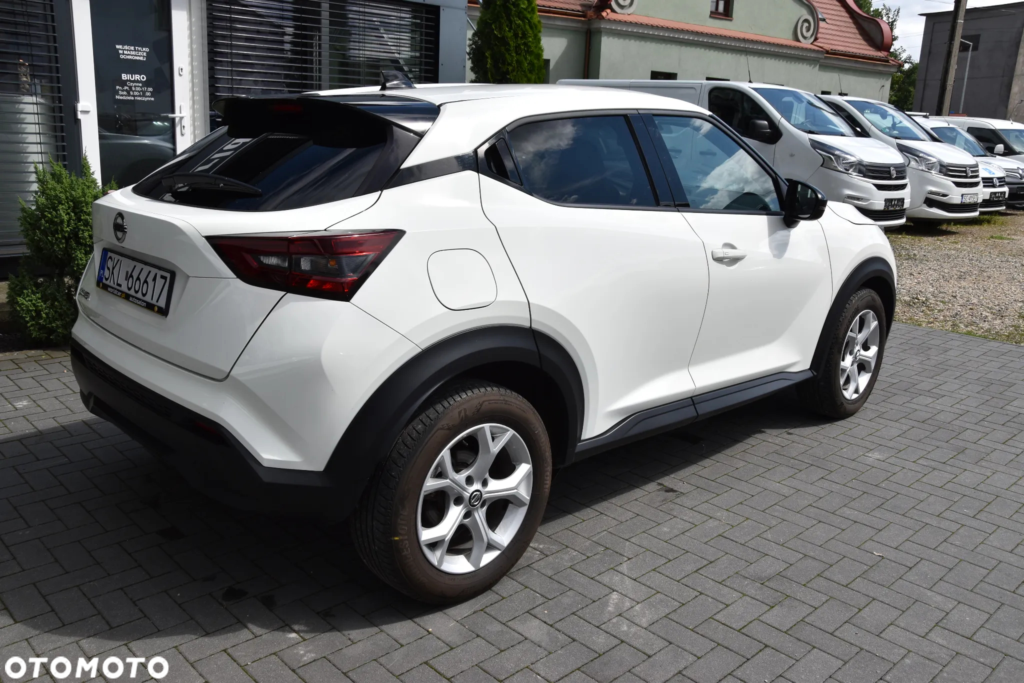 Nissan Juke 1.0 DIG-T DCT Tekna - 8