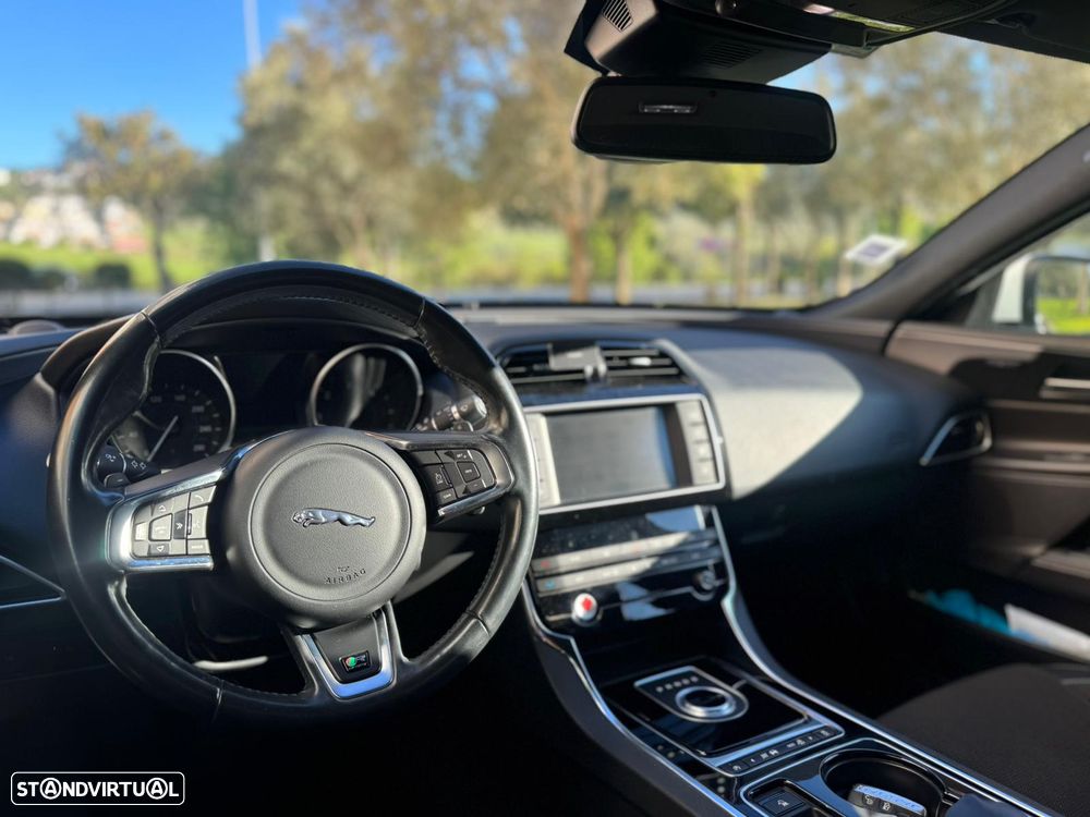 Jaguar XE E-Performance Aut. R-Sport - 8