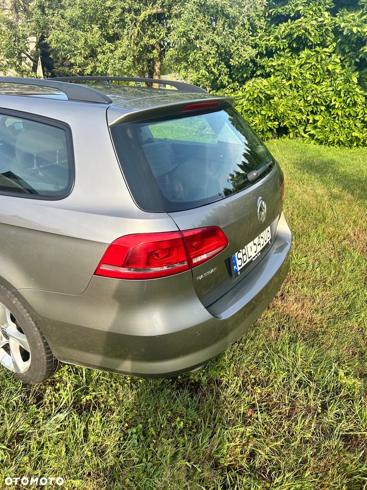 Volkswagen Passat 1.6 TDI Trendline - 12