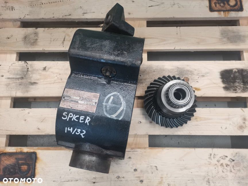Środek mostu Spicer 14X32 {211 239} - 4