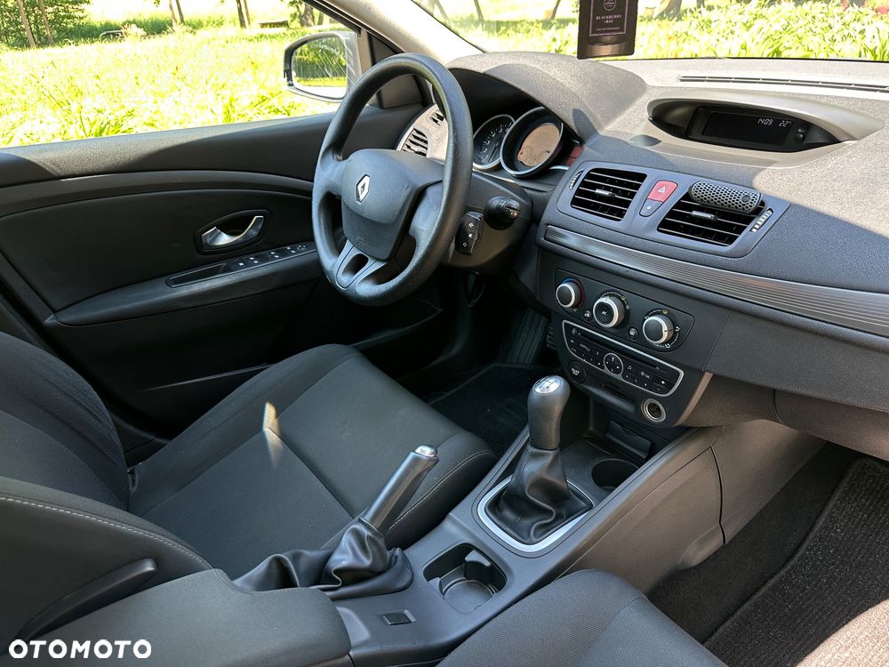 Renault Megane 1.6 16V 100 Authentique - 10