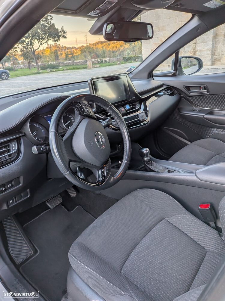 Toyota C-HR 1.8 HSD Comfort - 11