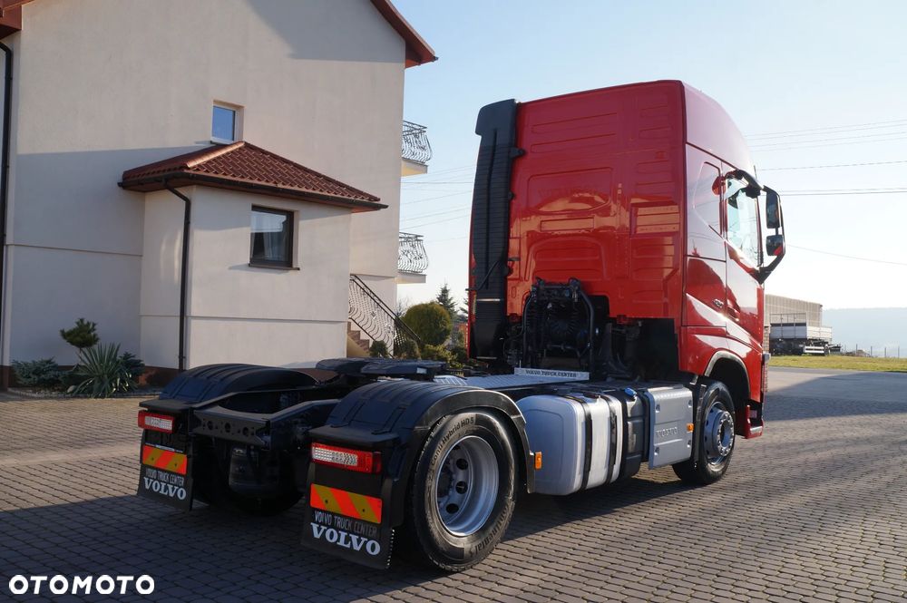 Volvo FH 4 EURO 6 GLOBETROTTER NISKI PRZEBIEG PEŁEN SERWIS - 4