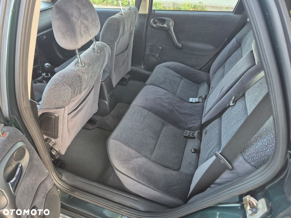 Opel Vectra 1.6 GL - 18