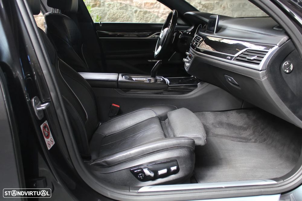 BMW 730 d xDrive Pack M - 38