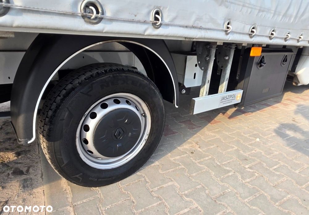Renault Master - 32