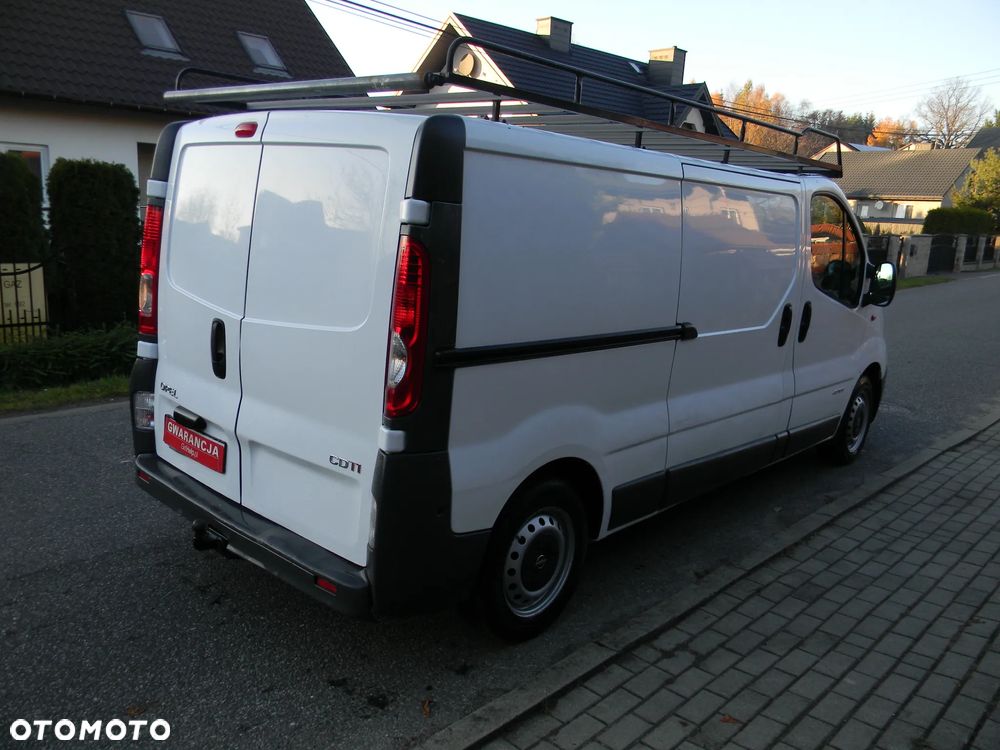 Opel Vivaro - 11