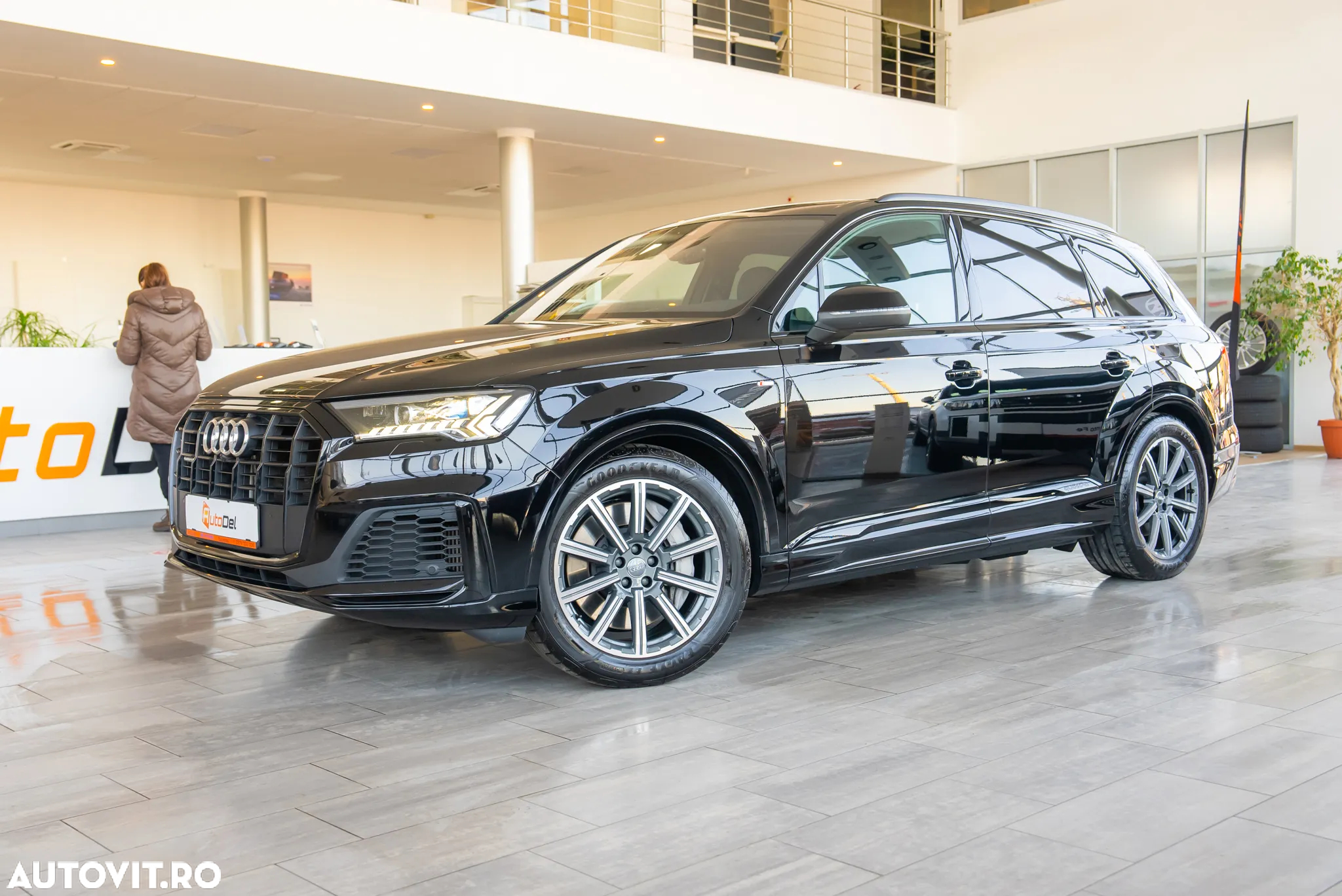 Audi Q7 55 TFSI e quattro Tiptronic PHEV S Line - 2