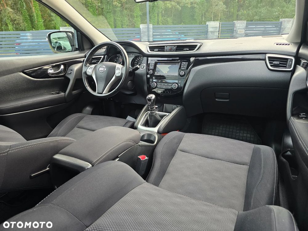 Nissan Qashqai 1.6 DIG-T N-Connecta - 26