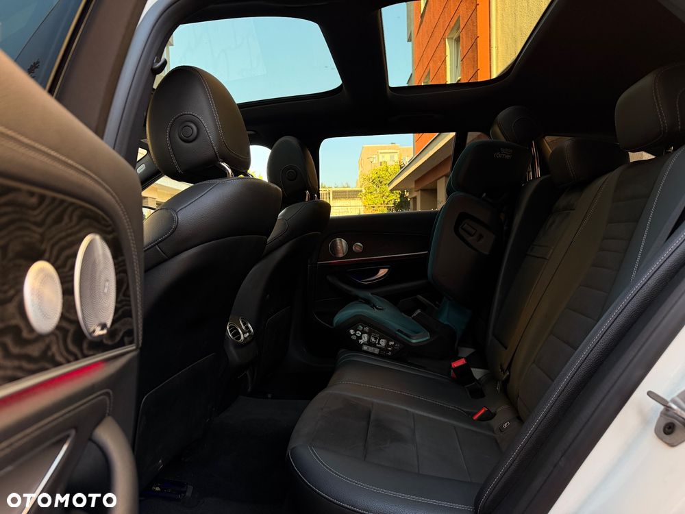 Mercedes-Benz Klasa E 220 d 4-Matic 9G-TRONIC - 27